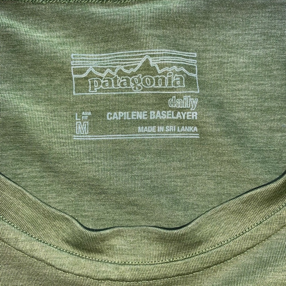 Men’s lot of Patagonia Capilene Baselayer shirts sz Medium